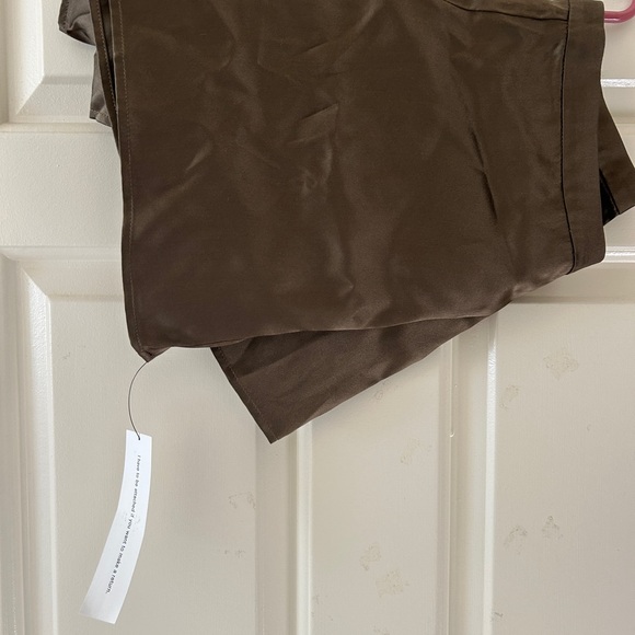NWT Reformation Chloe Silk Shorts, Olive Brown Morel - Picture 6 of 6